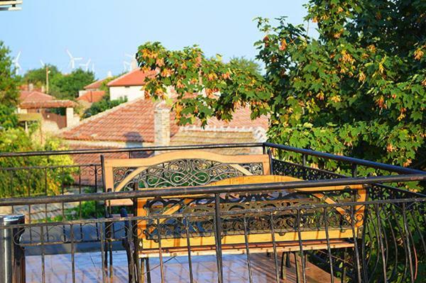 Къща За Гости "Черната Роза" Bŭlgarevo Εξωτερικό φωτογραφία